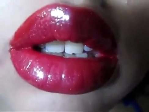 Fox reccomend juicy pink lipstick kisses