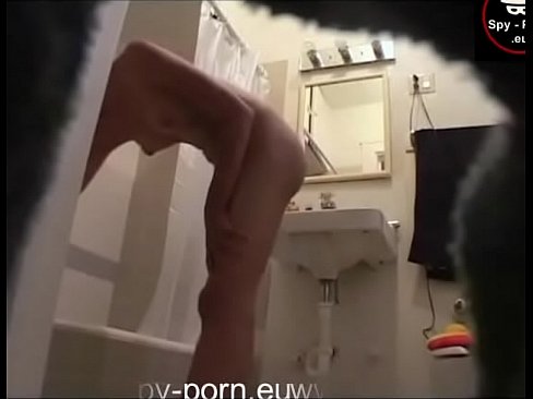 Teen spies bathroom latina sandy