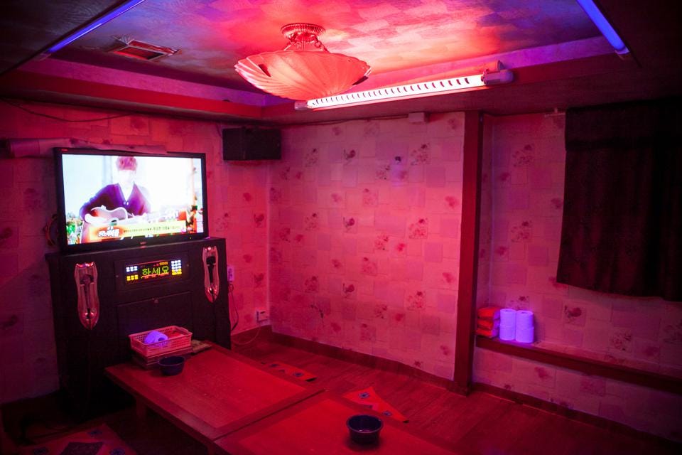 Cartier reccomend sevice karaoke room