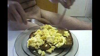 Tits scrambled eggs breakfast